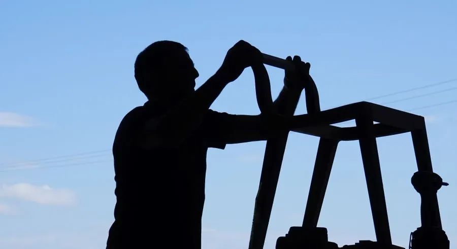 Anesis: Η εταιρεία επίπλων από τη Θεσσαλονίκη που… έντυσε τα γραφεία του Netflix στο Λος Άντζελες